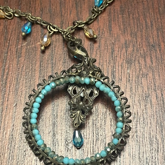 Filigree and crystal bead necklace - Picture 3 of 4